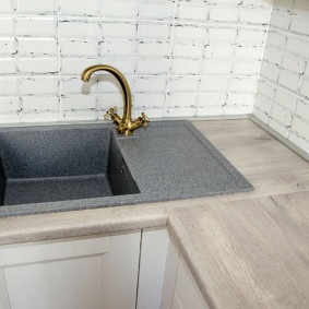 håndvask til køkken lavet af kunststenen designfoto