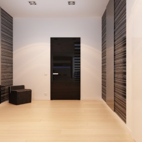 giấy dán tường cho hành lang với ý tưởng nội thất cửa tối