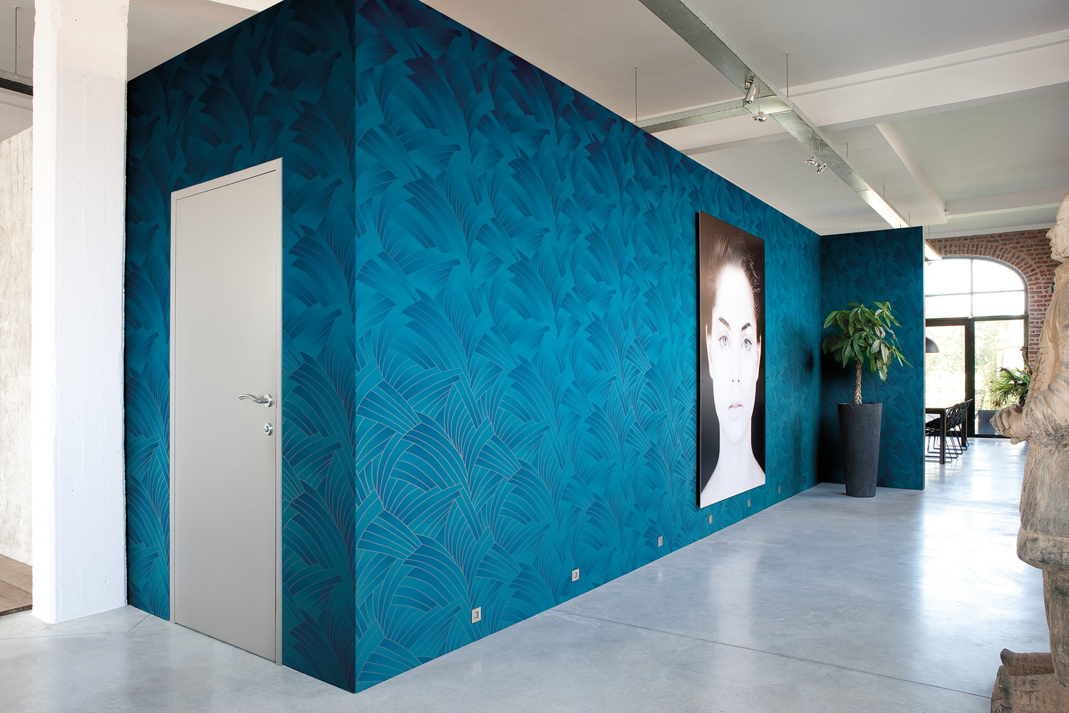 Fiberglass Hallway Wallpaper