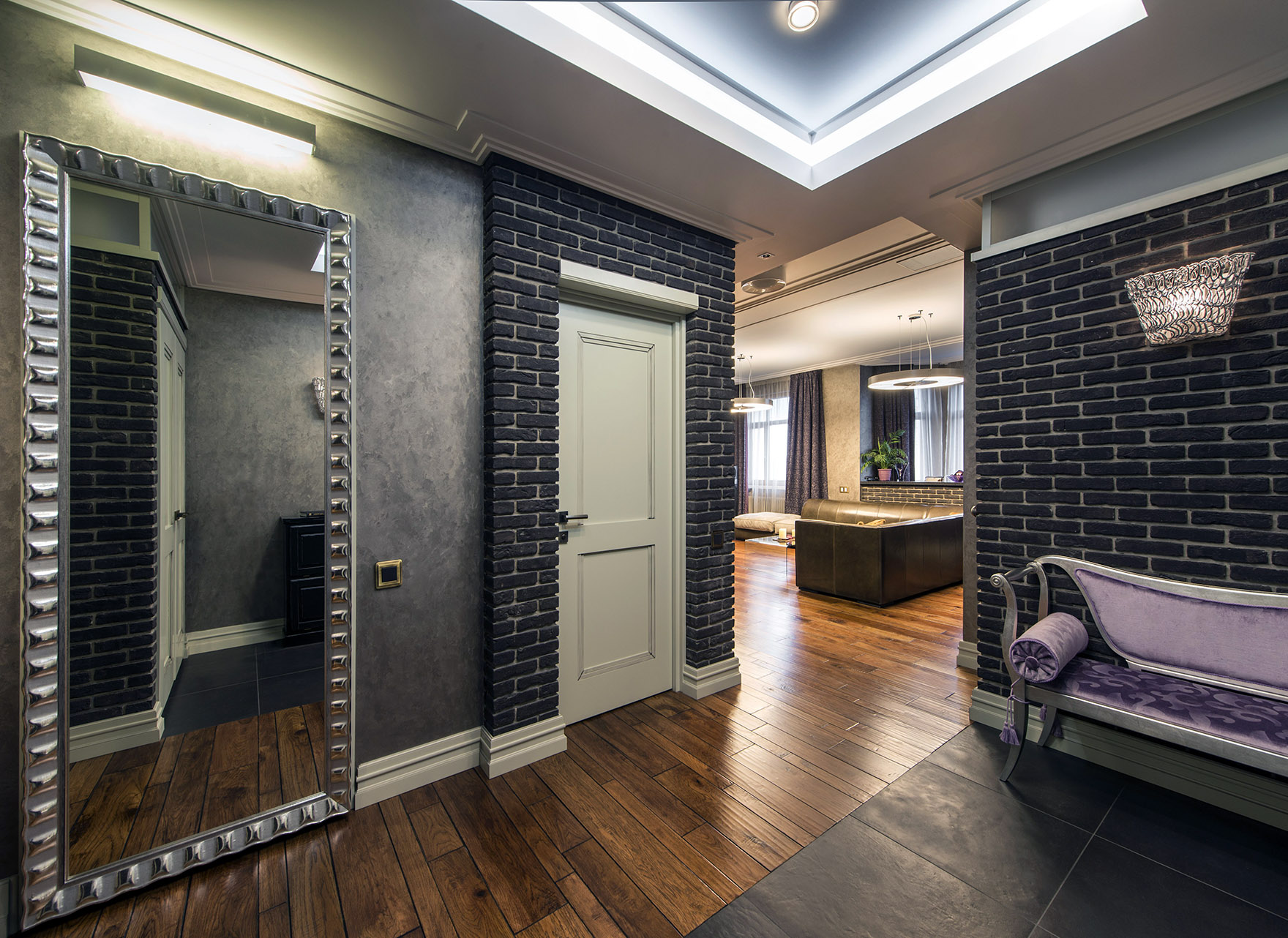 combination of tile and laminate in the hallway photo design