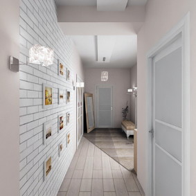 combination of tiles and laminate in the hall