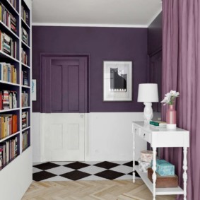 combination of tiles and laminate flooring in the hallway