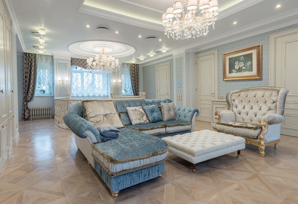 sofá de salón clásico