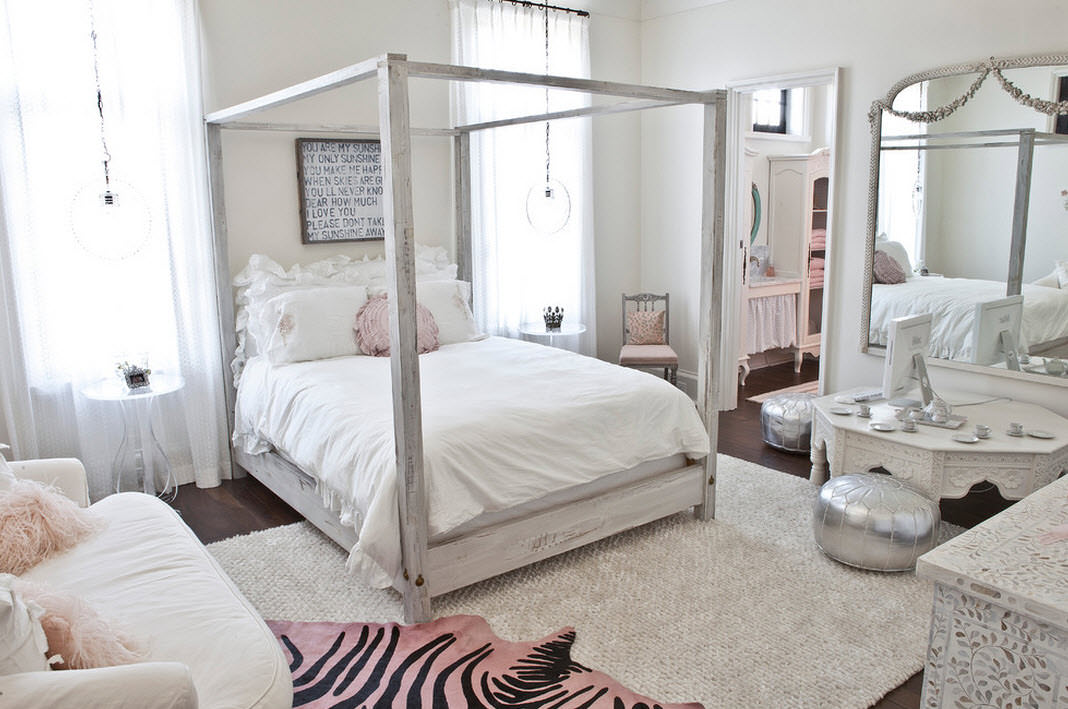 تصميم غرفة نوم لفتاة بيضاء اللون