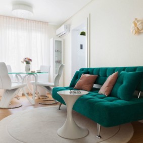 Kompakt nappali a lakásban