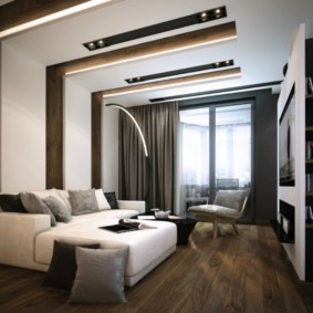 Podea din lemn într-un dormitor mic