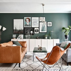 Wohnzimmer im grünen Innenfoto
