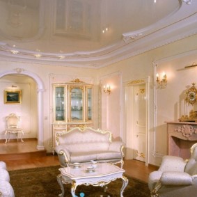 výhľad na barokovú obývaciu izbu