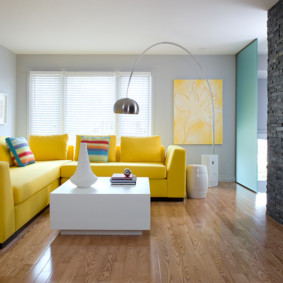 dzīvoklis košās krāsās un moderna stila idejas