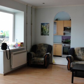 3 szobás apartman elrendezése Brežnevka dekorációval