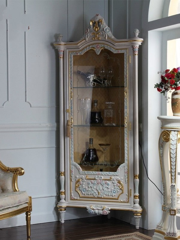 Corner cabinet with thread for dishes and decorations