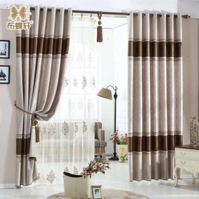 curtains on the grommets in the living room photo decoration