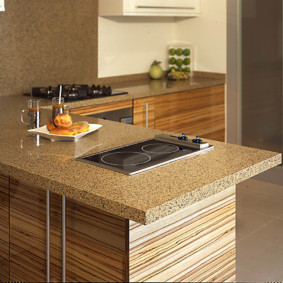 שולחן עשוי מאבן מלאכותית באפשרויות הצילום של המטבח
