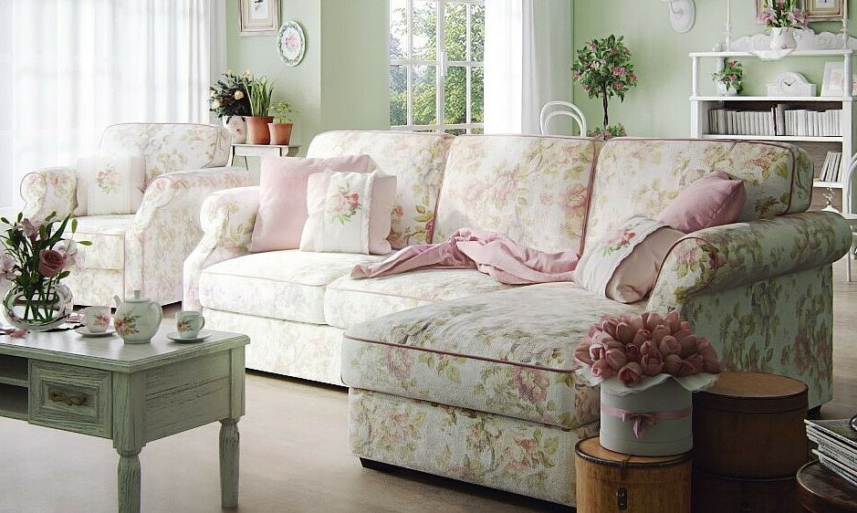 Provanso kampinė gėlių sofa