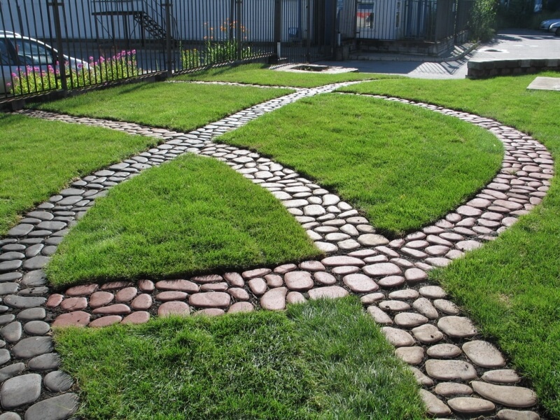 Natural stone garden paths
