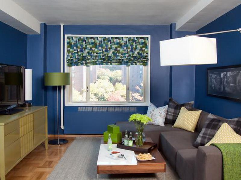 קירות כחולים בסלון
