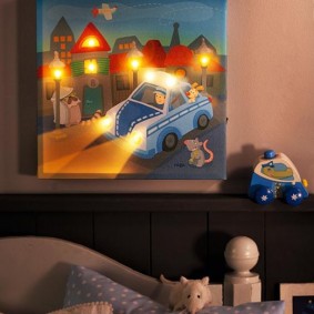 קיר מנורת לילה על קיר חדר ילדים