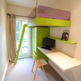 Hanging bed above the desk