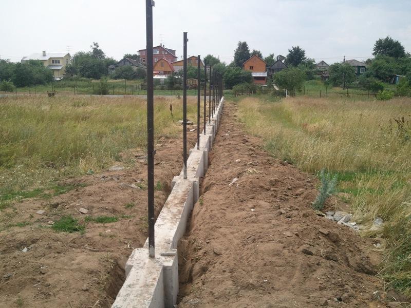 Plastic fence foundation