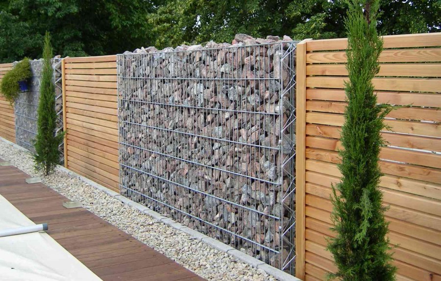 The use of gabions for fencing cottages