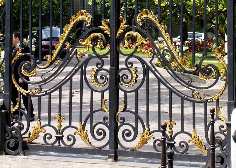 Hàng rào sắt rèn Baroque