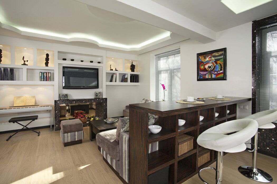 kitchen lounge with breakfast bar