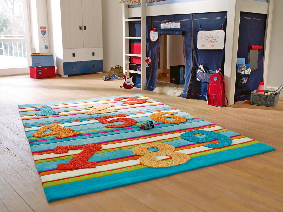שטיח צמר בהיר לחדר ילדים