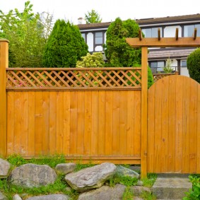 wooden fence for the plot types of decor