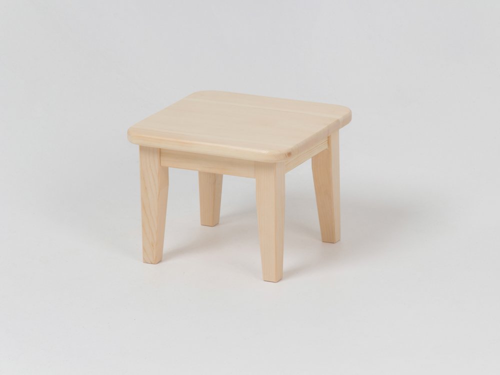 dřevěná stolička pro děti