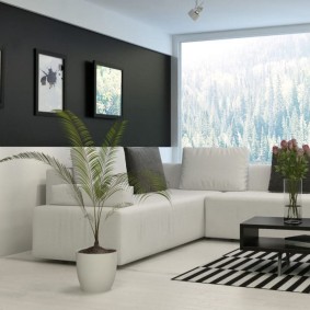 Design de uma sala de estar com uma grande janela