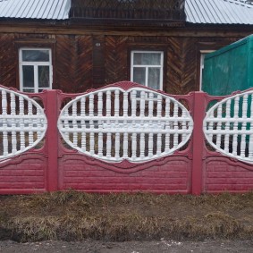 Beautiful fence in front of a rural house