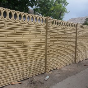 Attractive sectional fence