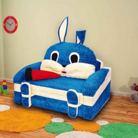 Mô hình ghế trẻ em màu xanh Bunny