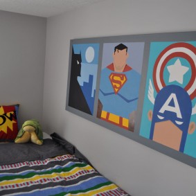 مجموعة مختارة من الملصقات على جدار غرفة نوم الأطفال