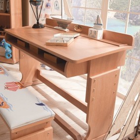 Transformer desk from laminated particleboard