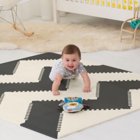 שטיחי רצפה לחדר התינוקות