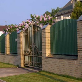 brick fence photo decoration