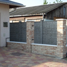 idei de decorare gard din cărămidă