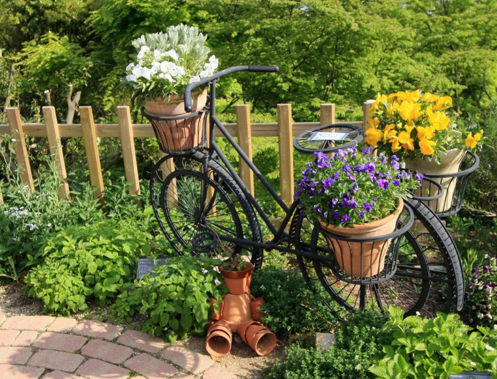 Patul de flori al unei biciclete vechi, fă-o singur