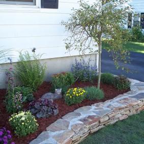 flower beds with stones do it yourself decor