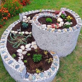 DIY flowerbeds options
