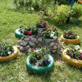 flower beds made of stones do-it-yourself types of photos