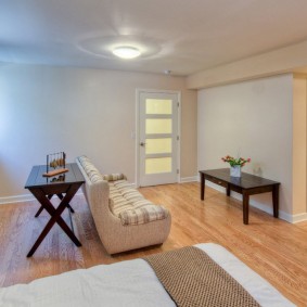 laminátové podlahy v interiéri obývacej izby