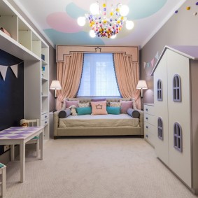 Interior moderno de la foto de la habitación de los niños
