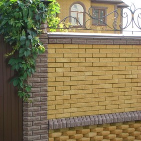 brick fence photo