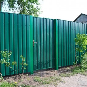 corrugated fence options