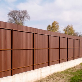 fence from corrugated board photo options