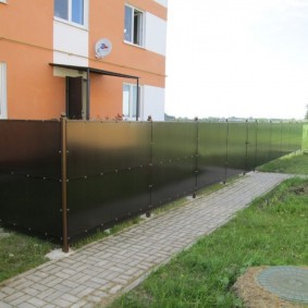 hàng rào polycarbonate cho nhà