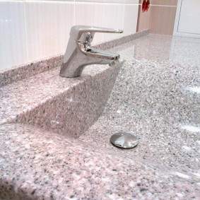 sink over bathtub design
